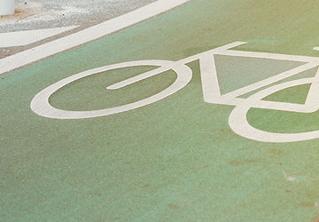 ZUKUNFT AUF ZWEI RÄDERN ZUKUNFT AUF ZWEI RÄDERN